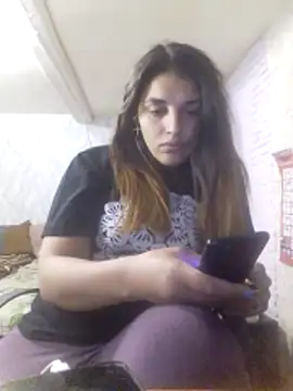 Rosanna Rennie online show from October 18, 2025, 8:37 am