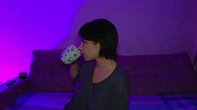 CassJonn online show from October 15, 2025, 7:25 pm