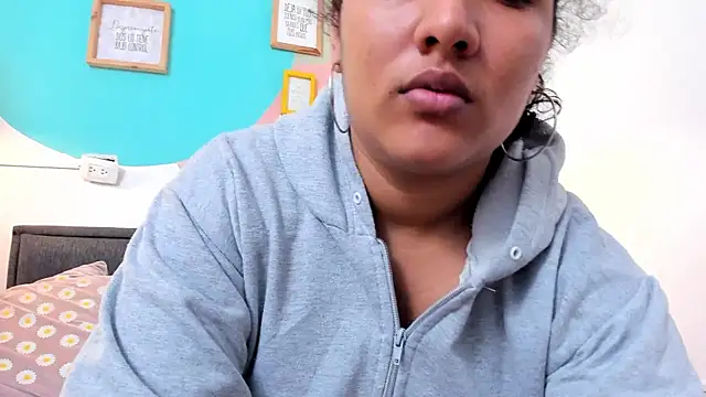 Snapshot of HannayAxeel chatting on February 22, 2025, 1:44 am HannayAxeel online show from February 22, 2025, 1:44 am