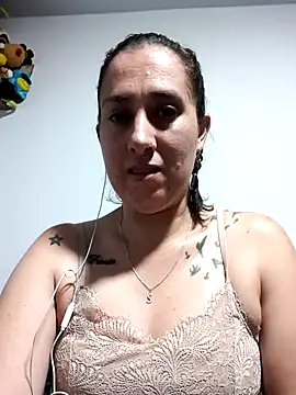 CHARLOTTE 1711 online show from November 13, 2025, 3:38 am