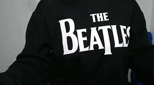 juli love11 online show from January 24, 2025, 1:35 am