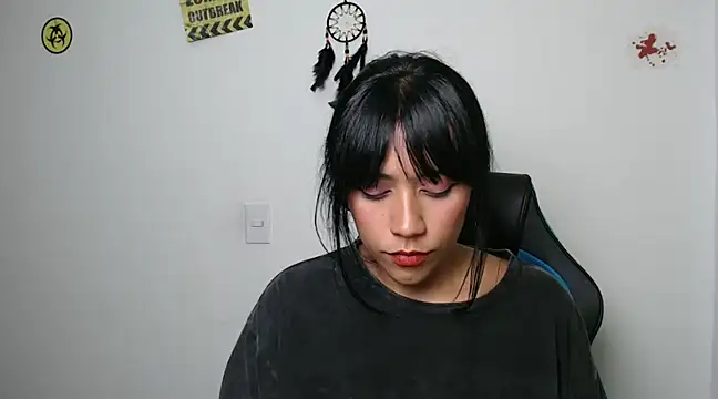 juli love11 online show from January 30, 2025, 3:00 am