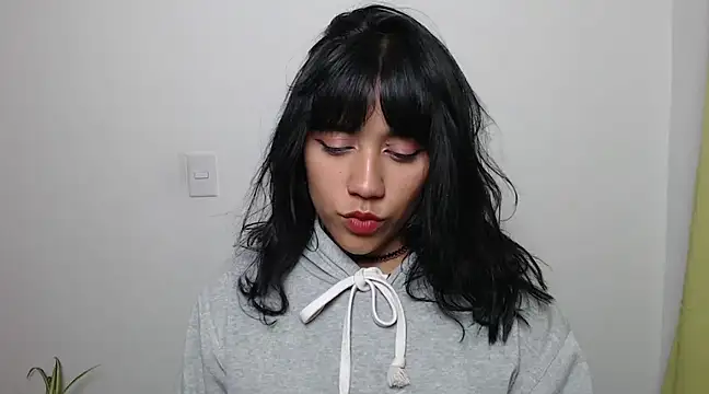 juli love11 online show from March 5, 2025, 2:36 am