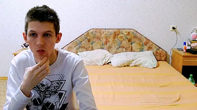 Lester Broo online show from March 9, 2025, 2:50 am