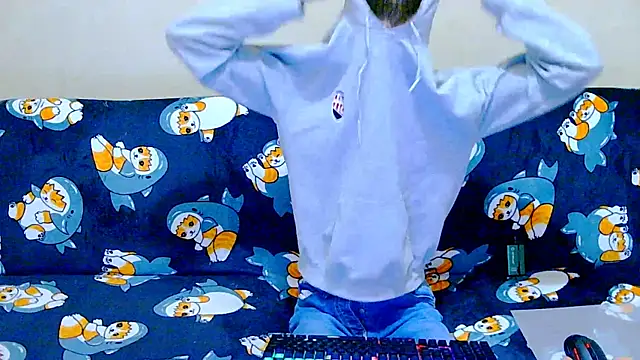 Lester Broo online show from January 8, 2026, 4:26 am