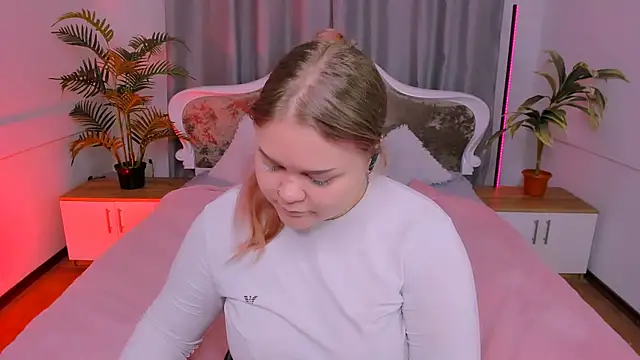 Erica  Alta online show from December 5, 2025, 6:33 am