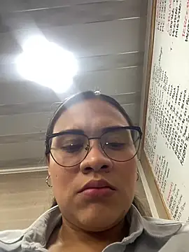 Yessica 832 online show from February 11, 2026, 2:33 pm