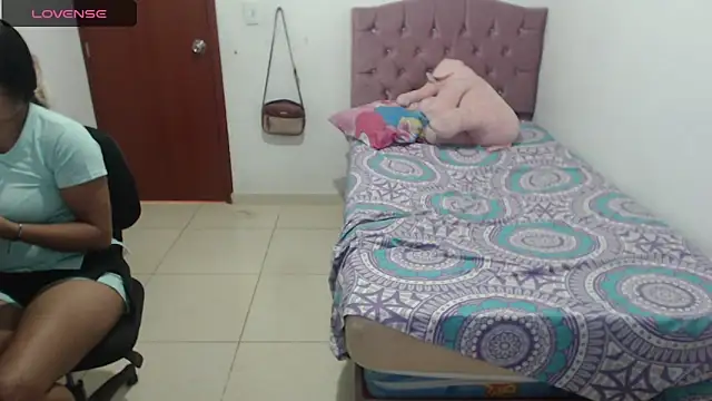 july-feria online show from January 28, 2025, 8:36 pm