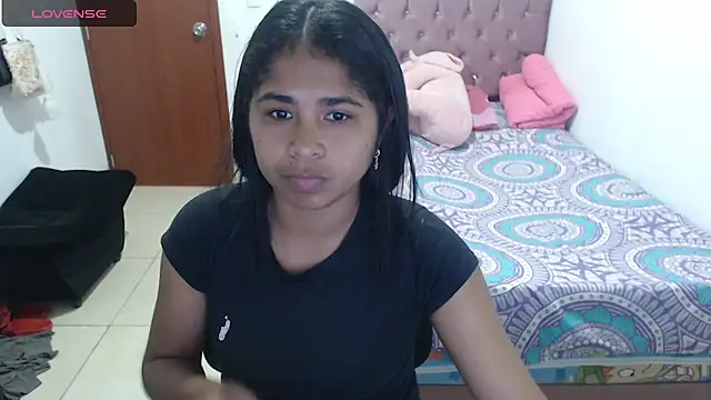 july-feria online show from February 20, 2025, 10:15 pm