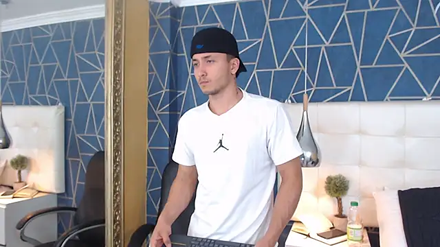 BrandonColee online show from February 10, 2025, 3:32 pm