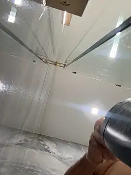 carlospingalinda online show from October 18, 2025, 3:31 am