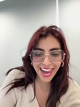 MartinaSooler online show from February 19, 2025, 7:48 pm