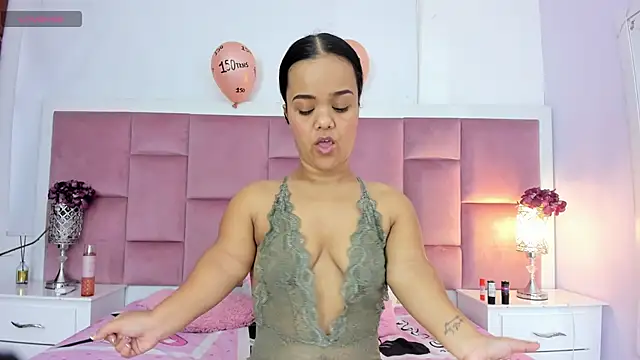 AnieRey online show from January 28, 2025, 6:07 pm