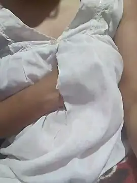 nikkibenza online show from January 18, 2025, 7:58 pm