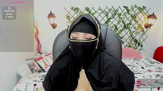 zahra Jalid online show from October 15, 2025, 9:15 pm