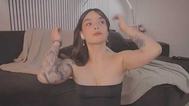 Bella Alita online show from April 7, 2026, 8:20 pm