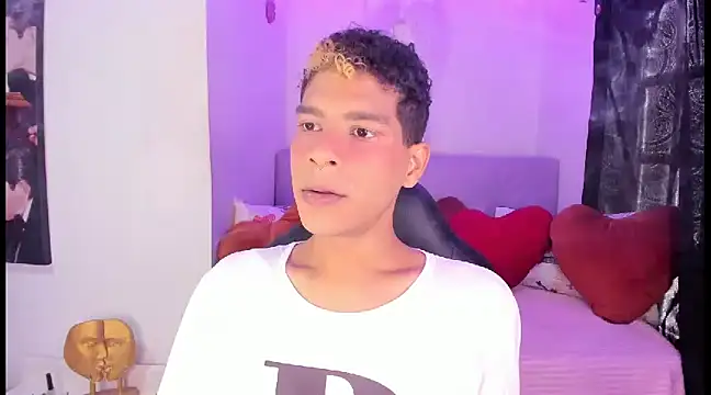 Ethan Boyy online show from February 18, 2025, 5:10 pm