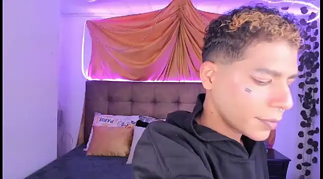 Ethan Boyy online show from March 8, 2025, 10:45 pm