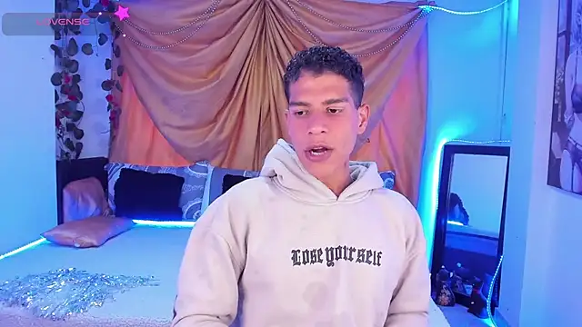 Ethan Boyy online show from October 31, 2025, 10:00 pm