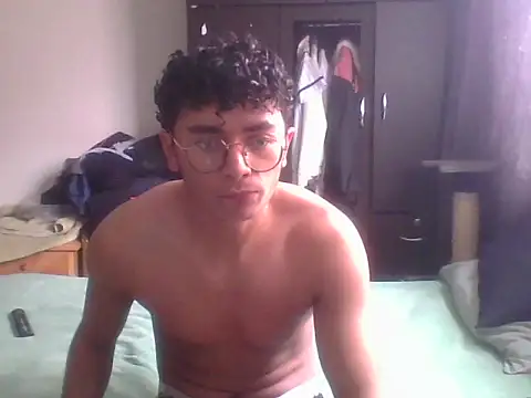 elbebesitobebelean666 online show from November 25, 2025, 3:45 pm