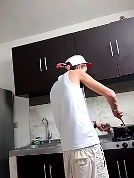 Latinos 2001 online show from January 25, 2025, 6:13 pm