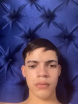 Latinos 2001 online show from July 28, 2026, 1:34 am