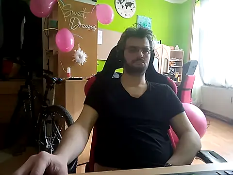 stary-w-kalesonach online show from March 4, 2025, 9:51 am