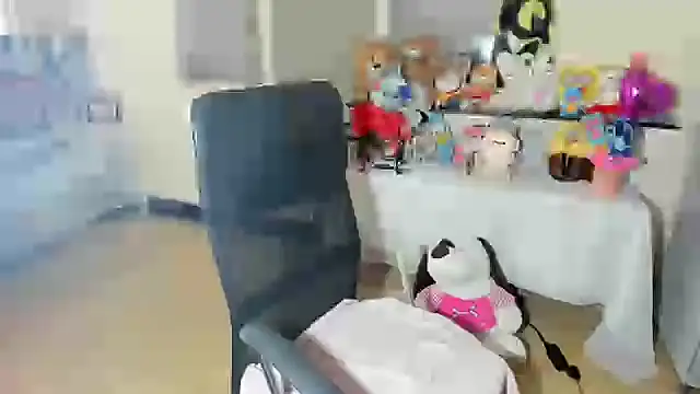 thamara226 online show from March 9, 2026, 1:04 pm