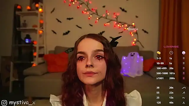 Snapshot of EliyaX chatting on October 31, 2025, 5:03 pm EliyaX online show from October 31, 2025, 5:03 pm