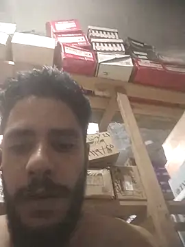 Feeroo11 online show from April 18, 2026, 7:07 pm