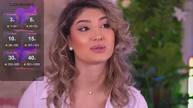 SarahPeach8 online show from January 28, 2025, 8:04 am