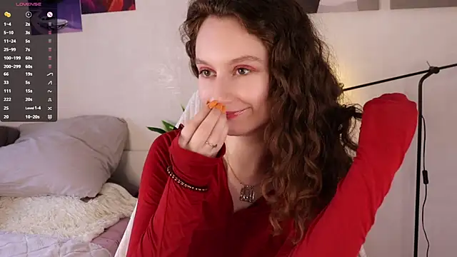 Leya Curly online show from May 20, 2026, 9:59 am