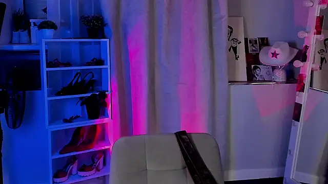 Sahara Shields online show from November 14, 2025, 10:03 am