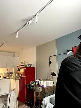 Kiss My Body online show from October 10, 2025, 11:09 am