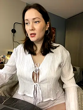 Kiss My Body online show from November 24, 2025, 5:12 pm