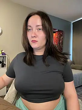 Snapshot of Kiss_My_Body chatting on August 5, 2026, 1:36 pm Kiss My Body online show from August 5, 2026, 1:36 pm