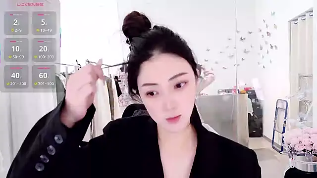 miaomiao-777 online show from April 4, 2026, 1:04 am