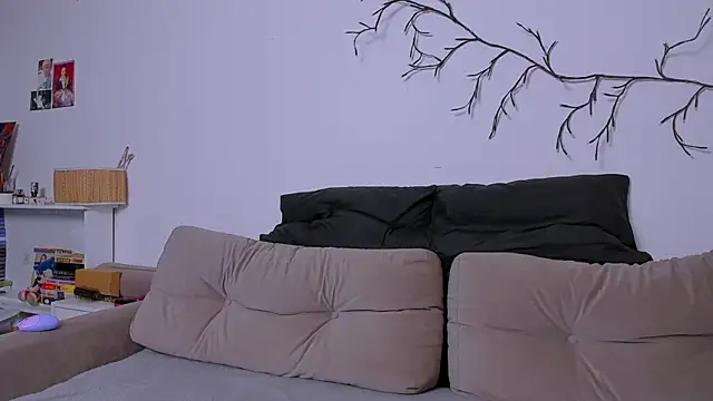 LadyTrep online show from October 8, 2025, 6:16 pm