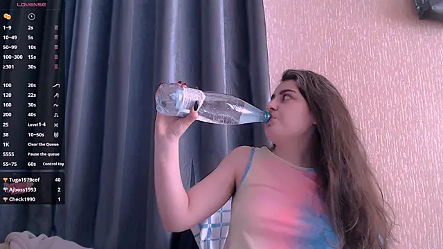  Roselina  online show from February 15, 2025, 10:44 am