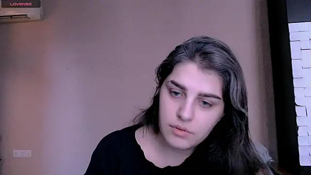  Roselina  online show from November 16, 2025, 12:55 pm