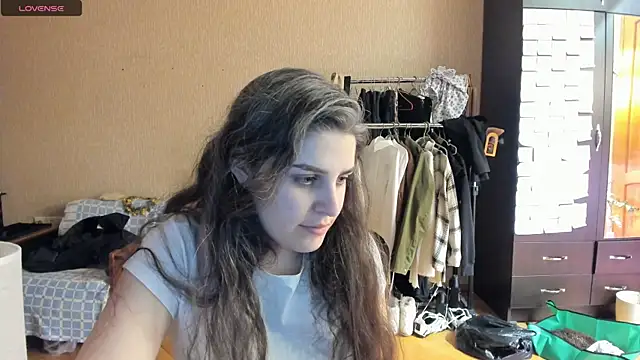 Snapshot of _Roselina_ chatting on May 24, 2026, 6:24 pm Roselina online show from May 24, 2026, 6:24 pm
