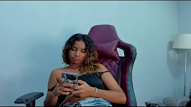 Snapshot of yian_meghan chatting on January 16, 2025, 2:19 am yian meghan online show from January 16, 2025, 2:19 am