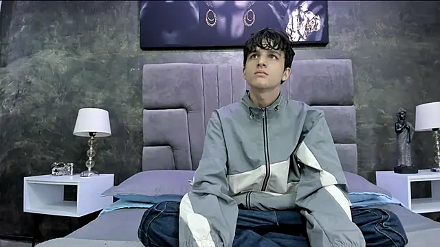 bruce hans online show from September 24, 2025, 11:46 am