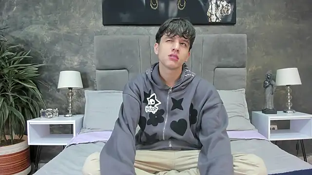 bruce hans online show from November 12, 2025, 11:43 am