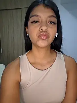 IslaBlaze online show from April 10, 2026, 6:45 pm