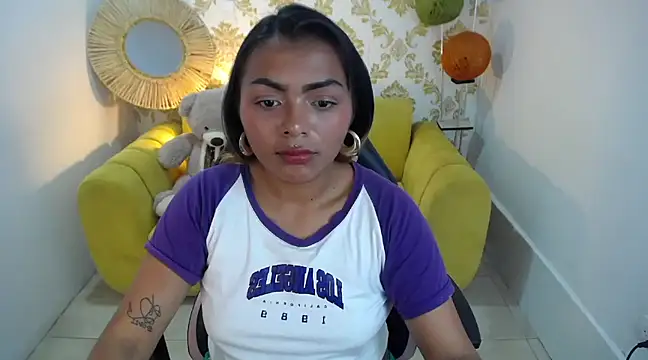 madelein m online show from February 28, 2025, 7:25 pm