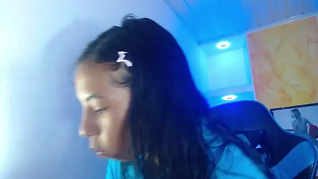 Miss sparkle00 online show from October 14, 2025, 4:24 am