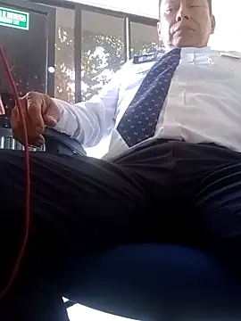 Snapshot of Jinenez chatting on November 1, 2025, 8:11 pm Jinenez online show from November 1, 2025, 8:11 pm