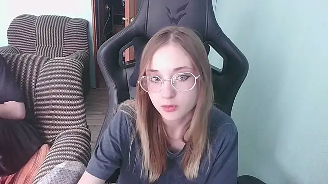 emolina1337 online show from September 22, 2025, 10:17 am