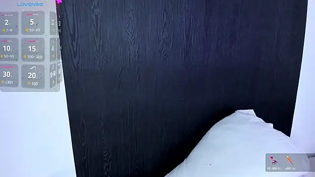 alanblack1 online show from February 4, 2025, 4:29 pm